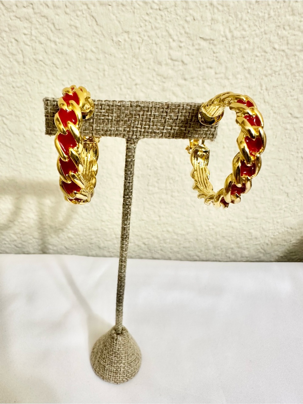 Vintage Gold-Plated Red Enamel Chain Hoop Earrings - Medium Size (Mod Weight)